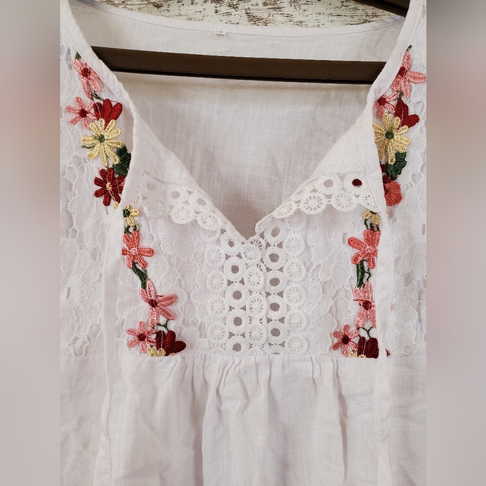 Boho Flowy White Lacy Embroidered Top - Picture 3 of 11